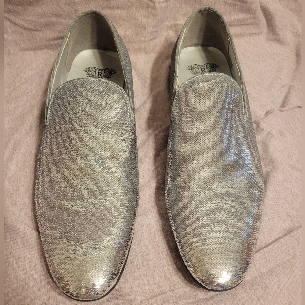 Men's dress shoes
